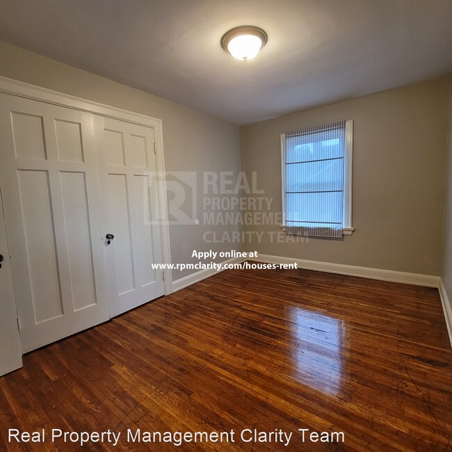 Building Photo - 3 br, 1.5 bath House - 2041 Perth St