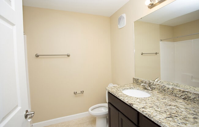 Building Photo - Beautiful One Bedroom Apartment in Fort Walton Beach!