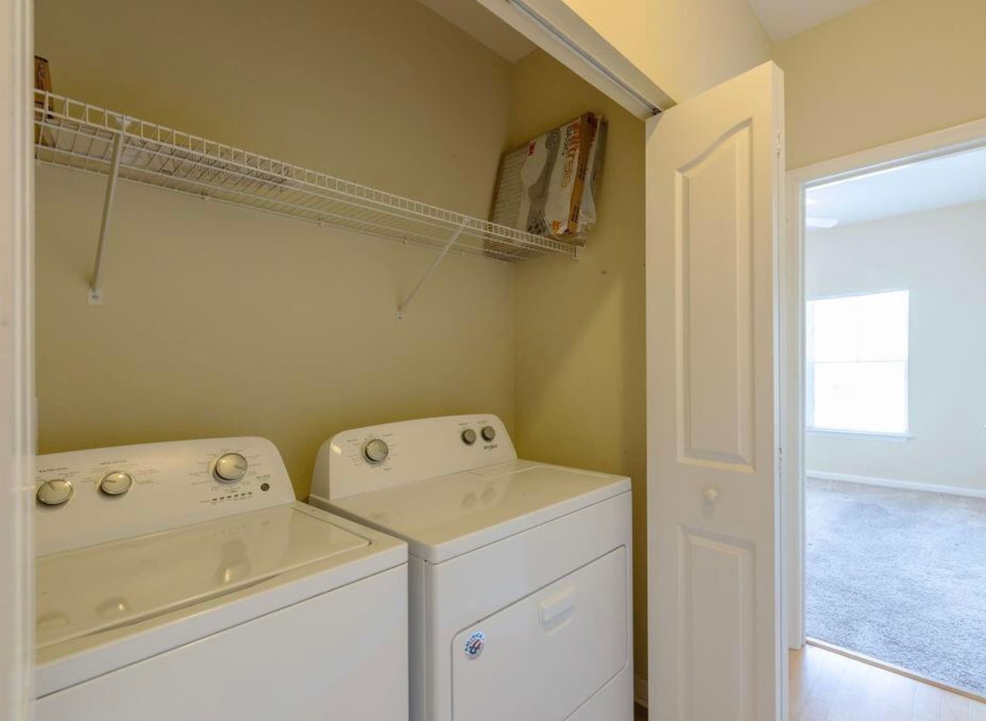 In-unit Laundry - 4207 S Dale Mabry Hwy