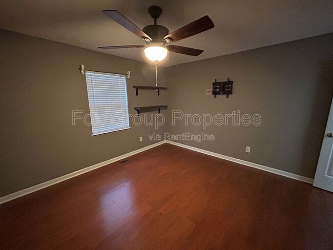 Building Photo - 158 Westscott Dr