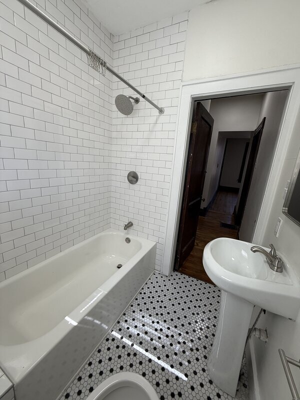 Building Photo - 187-189 E Whittier St