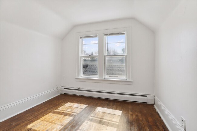 Building Photo - 1119 Matilda St