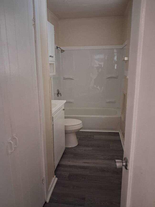 Building Photo - 3511 Sykes Park Dr