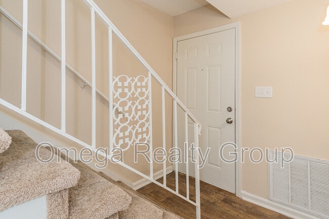Building Photo - 3328 Warringwood Dr