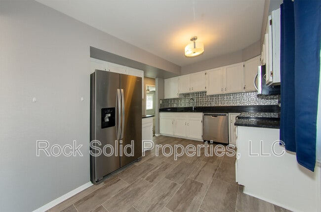 Building Photo - 5450 Atlantic Dr
