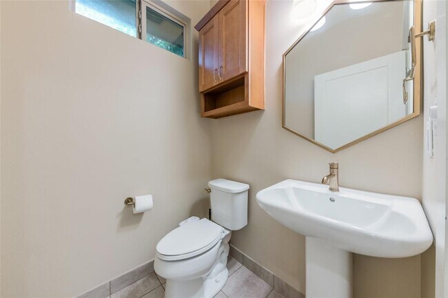 Building Photo - 4406 Banister Ln