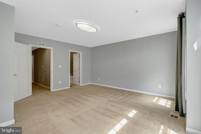 Building Photo - 4569 Whittemore Pl