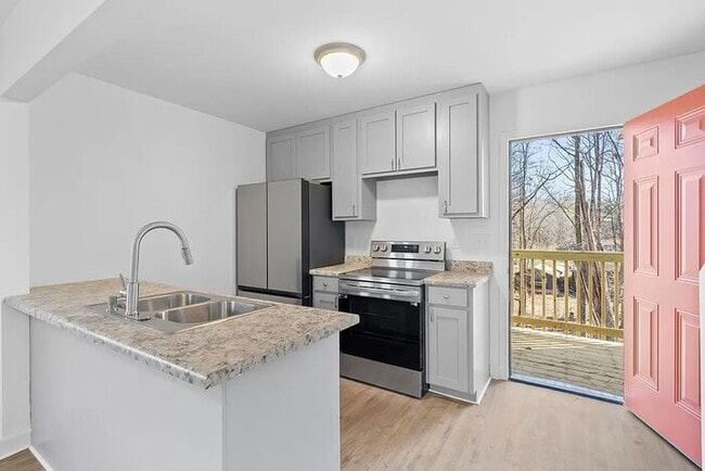 Building Photo - New Two Bedroom Townhouse for Rent! Two We...