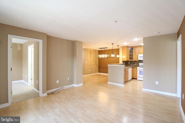 Building Photo - 18701 Sparkling Water Dr