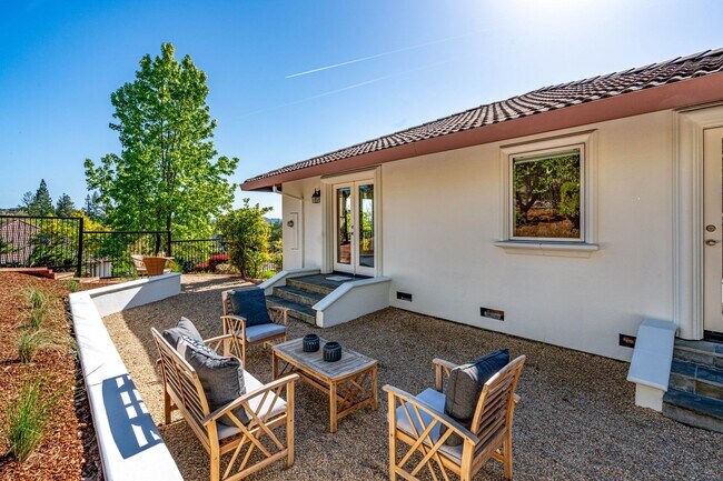 Building Photo - 4 Bedrooms, 3 Bathrooms, Cul-de-sac Location Near Silverado Country Club, Napa