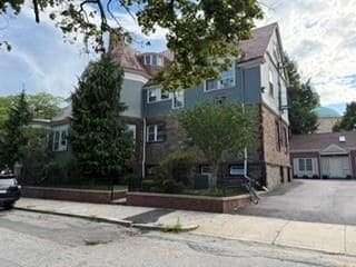 Building Photo - 314 Angell St