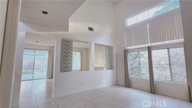 Building Photo - 2117 Los Ranchitos Rd