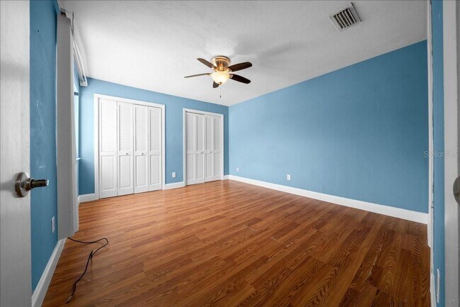 Building Photo - 2142 NE 45th Ave