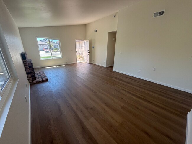 Building Photo - 7520 Woodbine Way