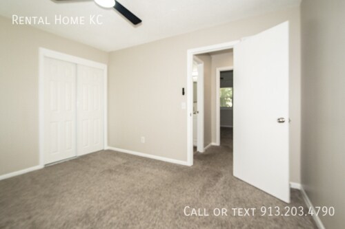 Building Photo - 16413 W 123rd St