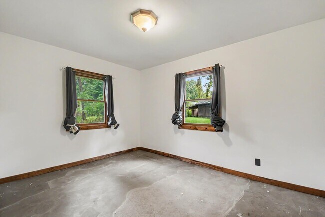 Building Photo - 7204 Thornapple River Ct SE