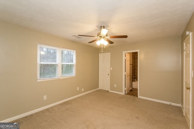 Building Photo - 5217 Scarbrough Ln
