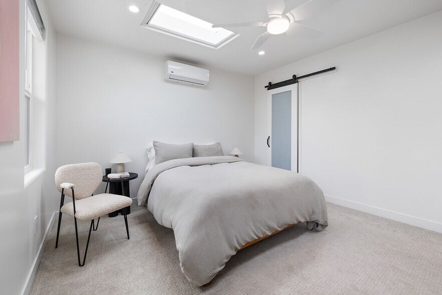 Building Photo - 236 Camellia Ln