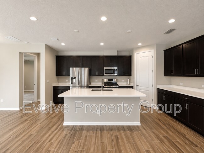 Building Photo - 231 Flach Dr