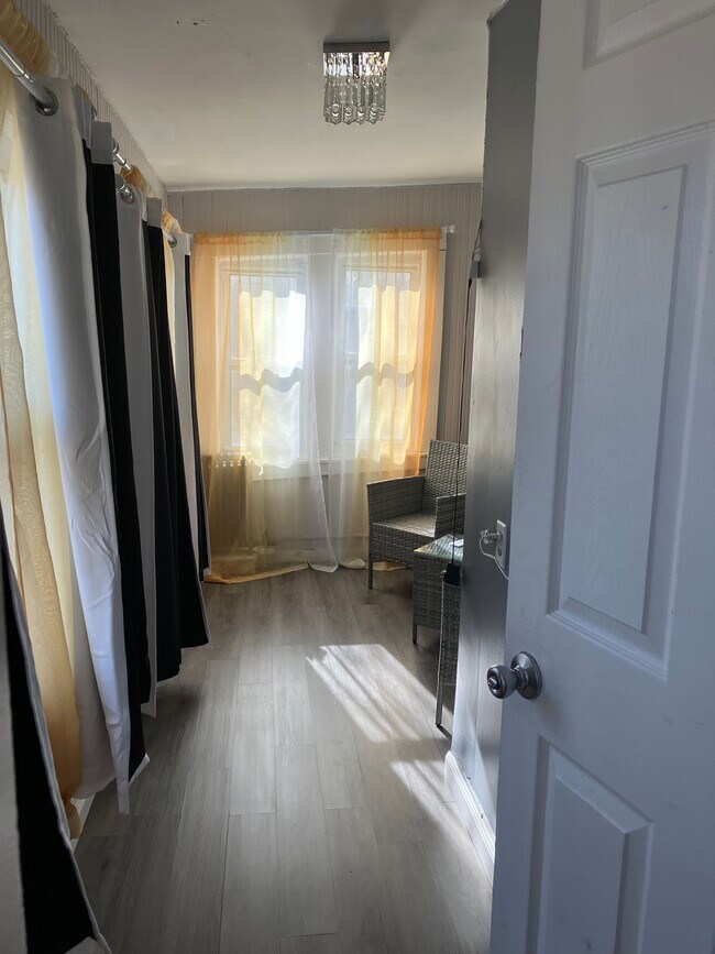 Building Photo - 30 Merrick Ave