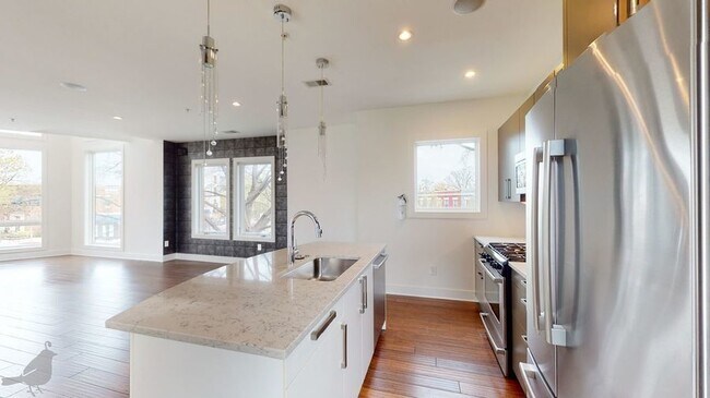 Building Photo - 1103 9th St NE