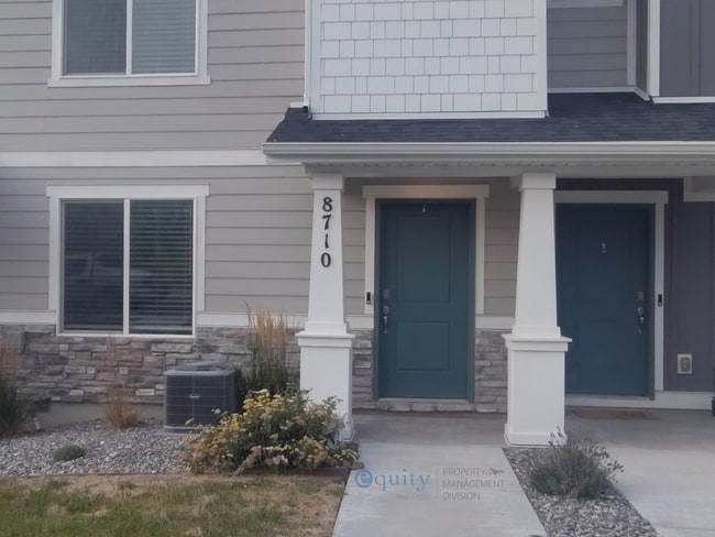 Building Photo - 8710 W Cordero Dr