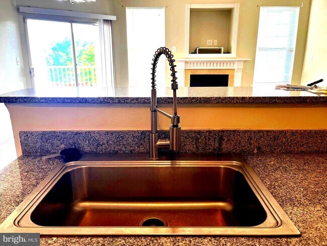 Building Photo - 7418 Hindon Cir