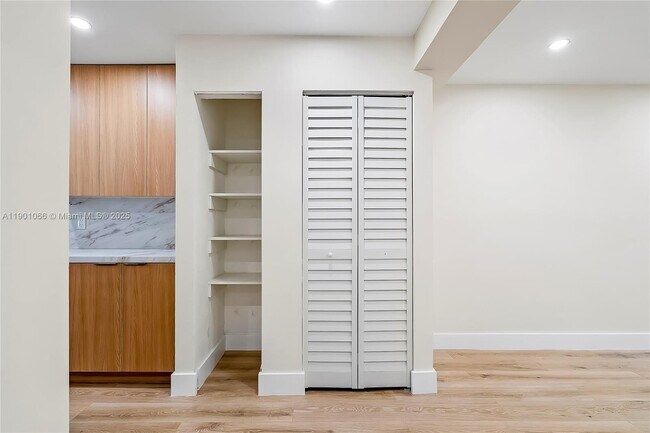 Building Photo - 11551 Royal Palm Blvd