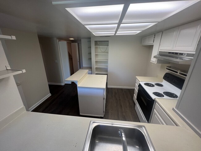 Building Photo - Home for Rent in West Sacramento's Touchst...