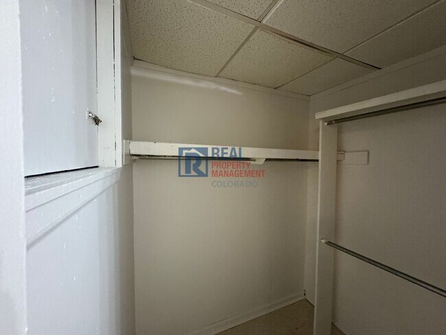 Building Photo - 2090 Altura Blvd