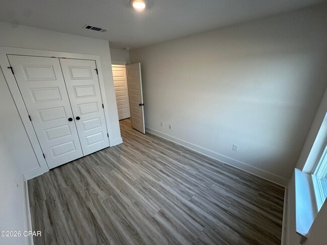 Building Photo - 280 Phillips Blf Ave