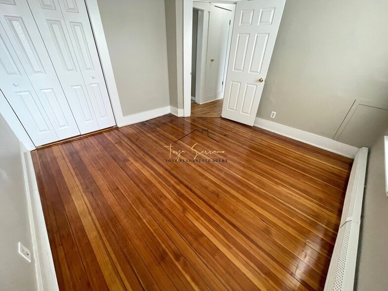 Building Photo - 6 Bowdoin Park