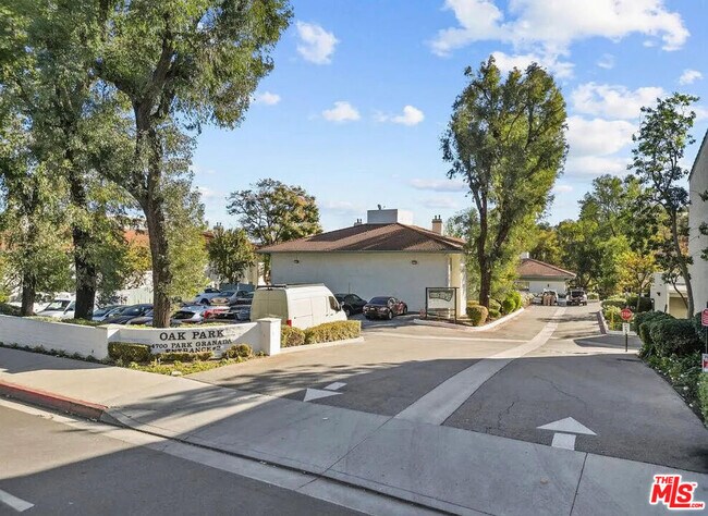 Building Photo - 4710 Park Granada