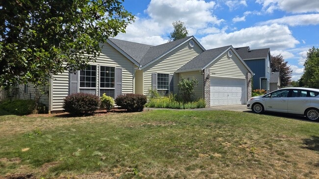Primary Photo - Large 3 bedroom home