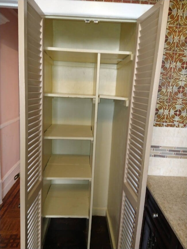 Building Photo - 571 Eastern Pkwy