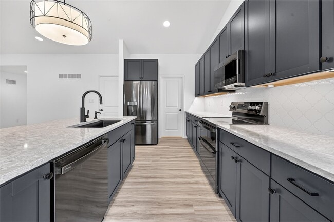 Building Photo - 203 Homestretch Ln