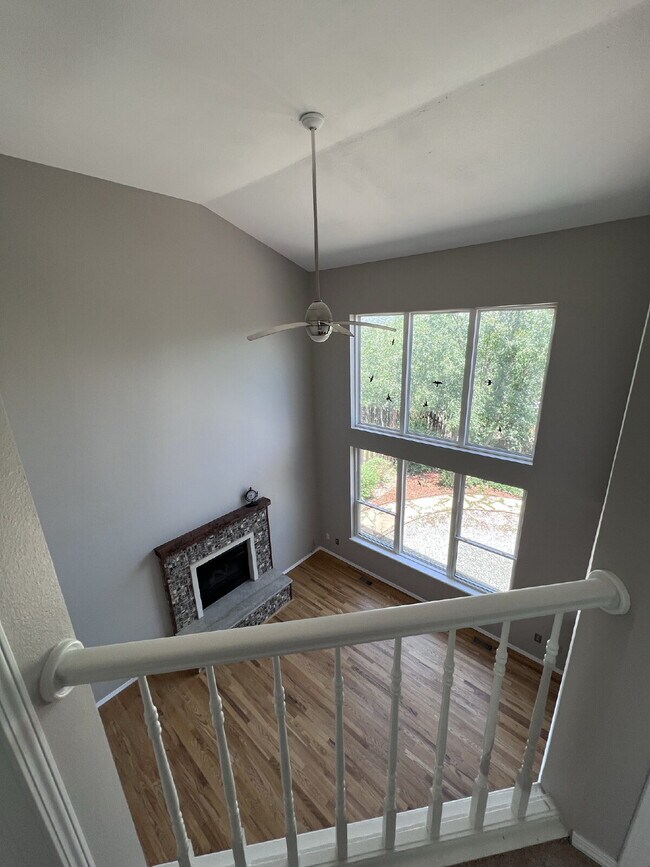 Building Photo - 5-Bedroom Home in D12 with Open Space View...
