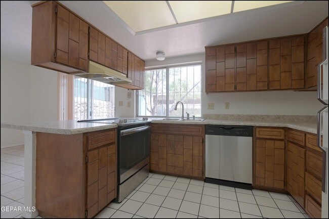 Building Photo - 257 Maricopa Dr