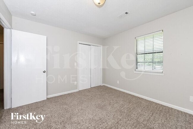 Building Photo - 185 Southmoor Cir