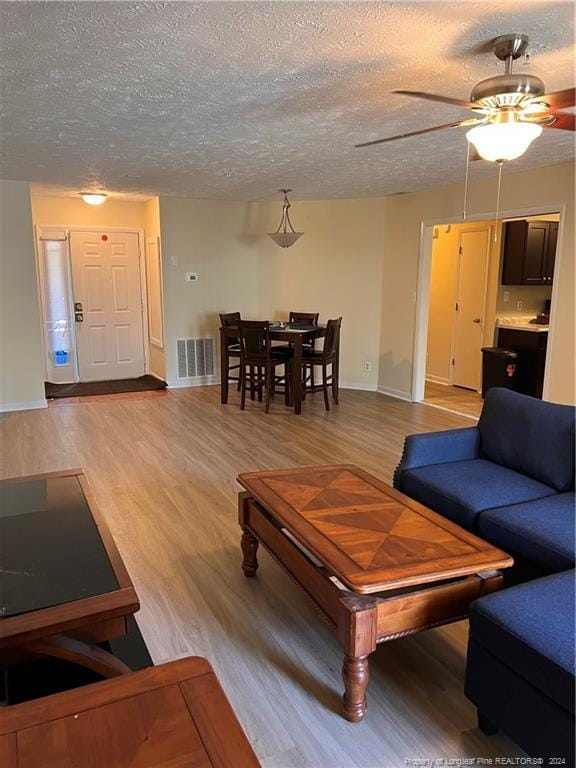 Building Photo - 3374 Galleria Dr