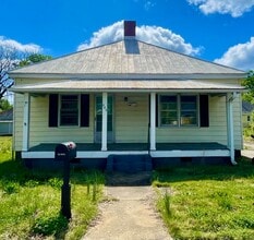 Building Photo - 383 Wesley St