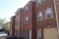 Building Photo - 942 S Rolfe St