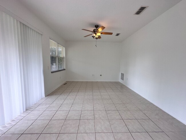 Building Photo - 2718 Lucas Lakes Ln