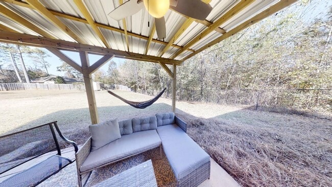 Building Photo - Precious and well kept home in Lundy West