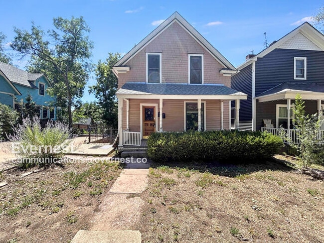 Building Photo - 835 E Kiowa St