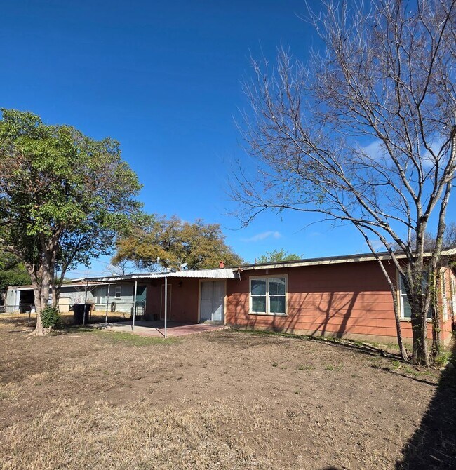 Building Photo - Charming remodeled 3-bedroom home for lease!