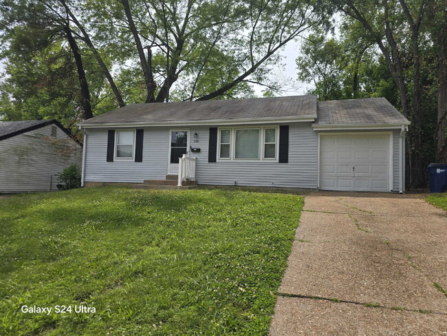 Primary Photo - 325 S Marguerite Ave