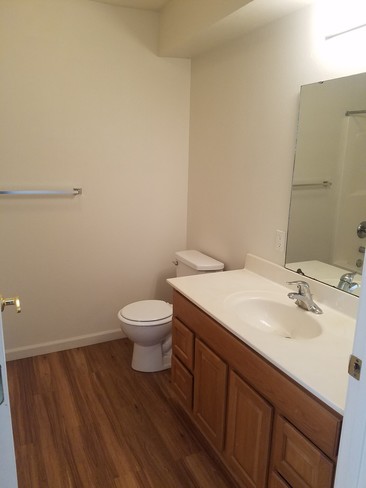 Building Photo - Valleyview Estates Apartments