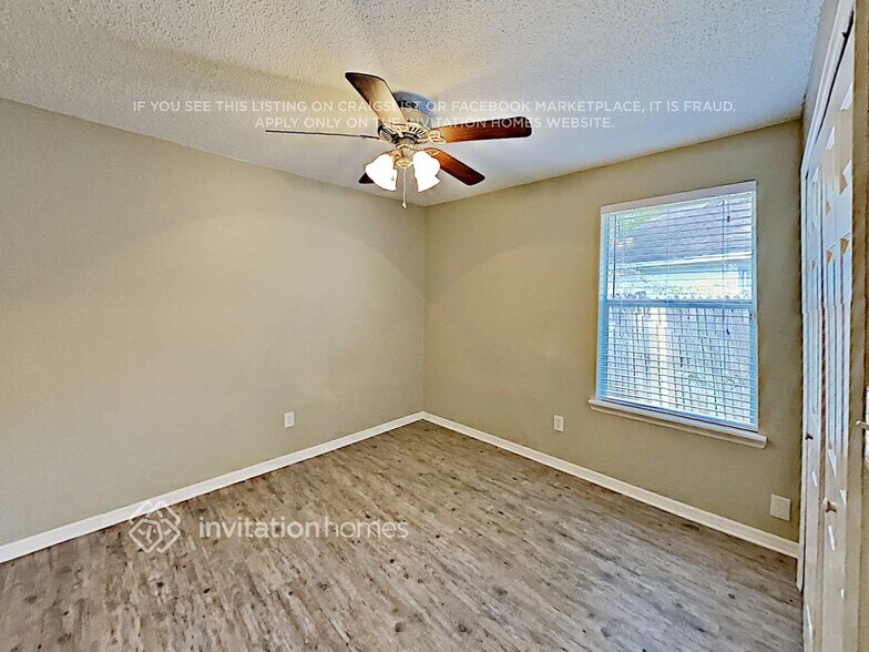 Building Photo - 577 Remington Oak Dr