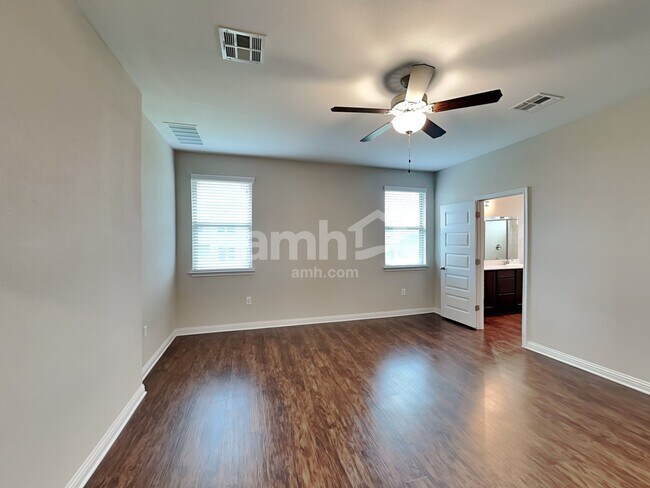 Building Photo - 5707 Gerard Dr